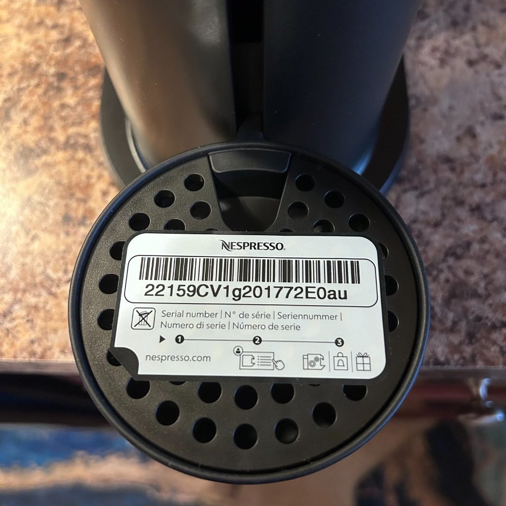 Nespresso Machine - Picture 4 of 10